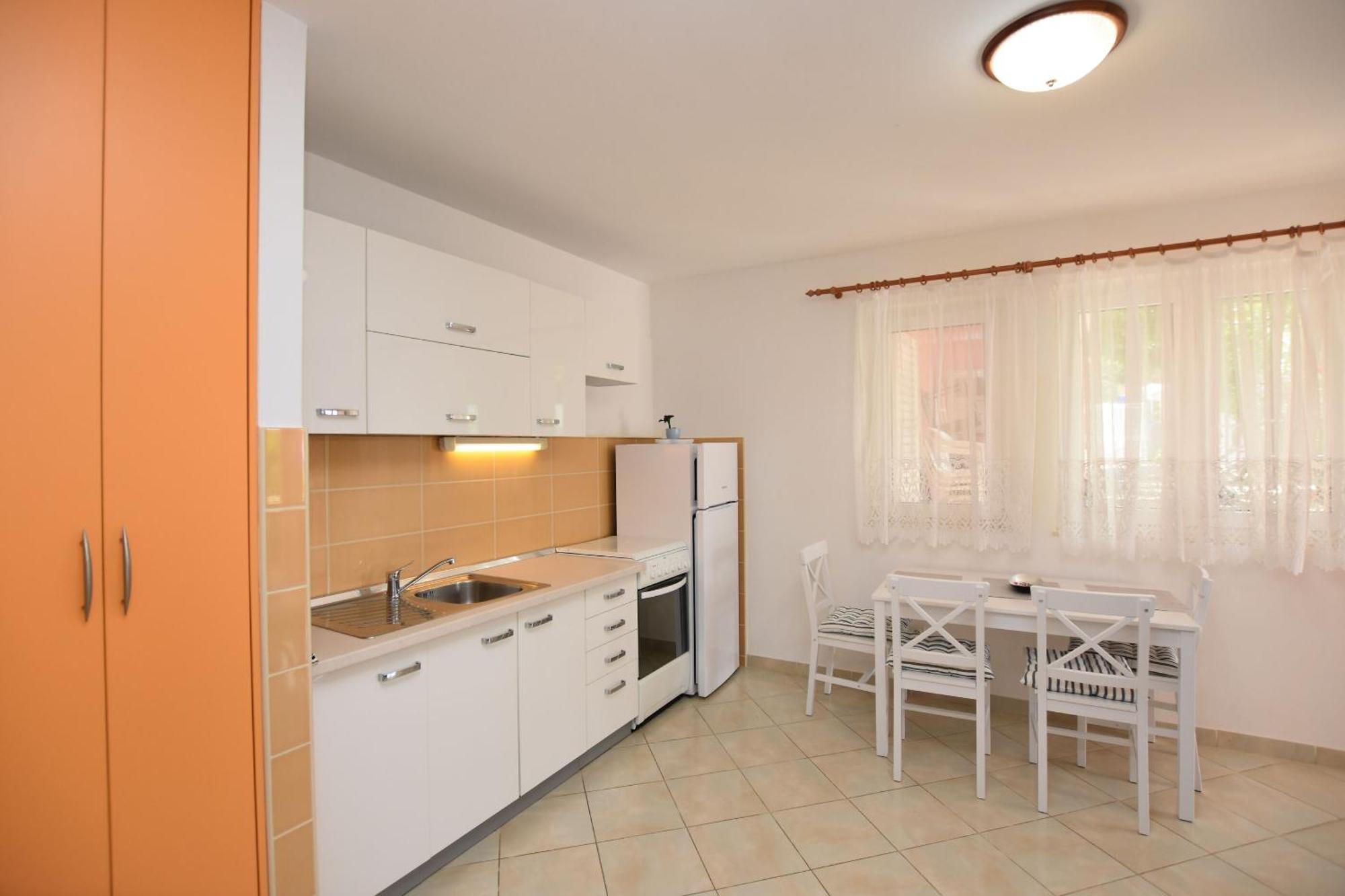 Apartments Eva Примоштен Номер фото